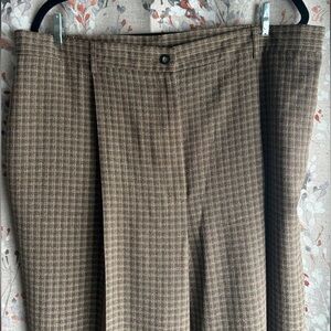 Emma James Brown plaid work slacks with pockets